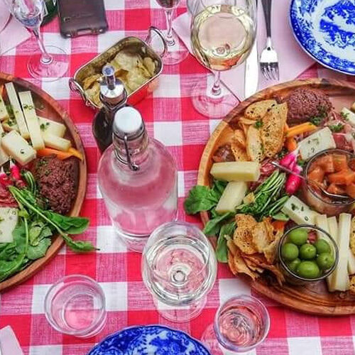 Visitvastmanland bistro lilla stallet bild1