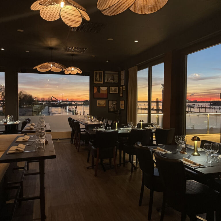 Visitvastmanland bryggans bar bistro