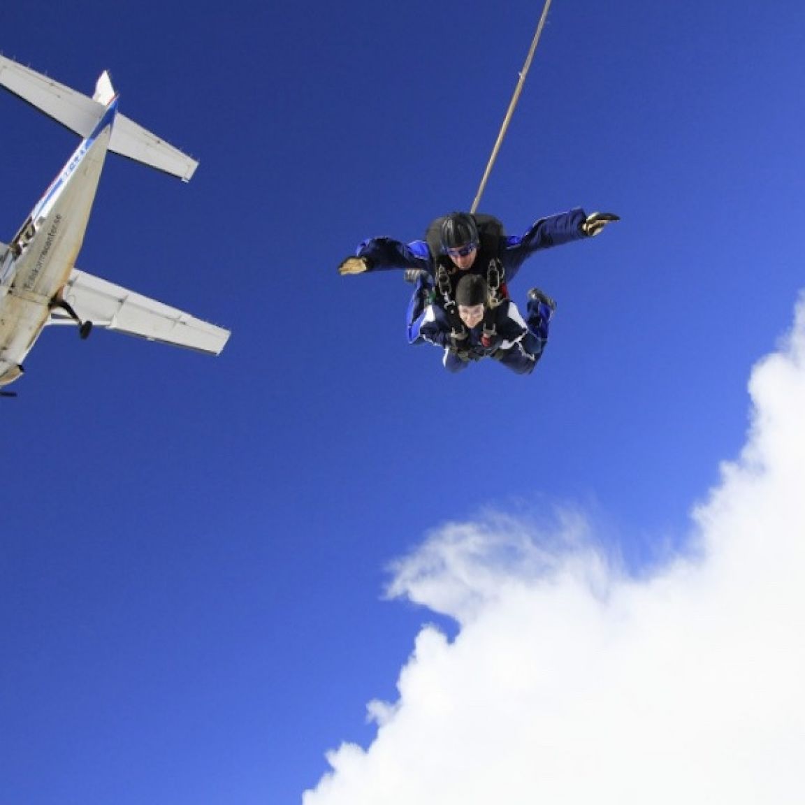 Visit vastmanland fallskarms center skydiving