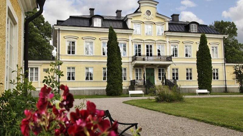 Visit vastmanland farna herrgard utomhus fasad