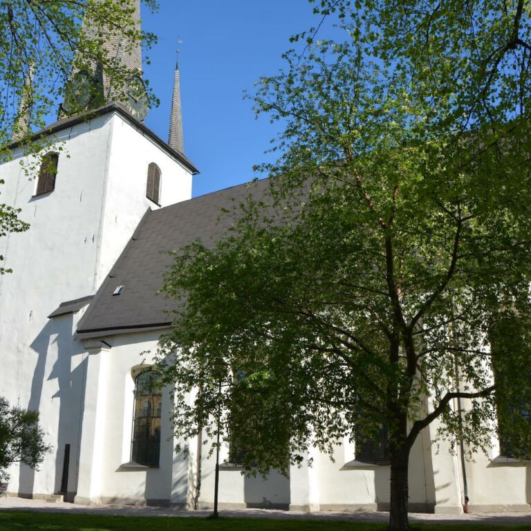 Visit vastmanland Heliga Trefaldighets kyrkan toppbild