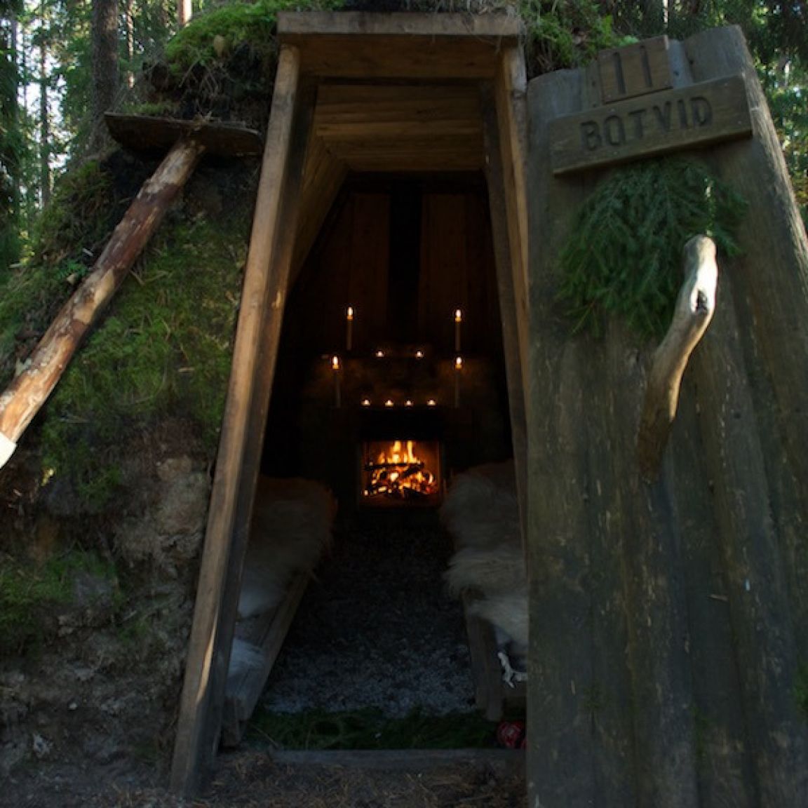 Visit vastmanland kolarbyn characoal hut outside