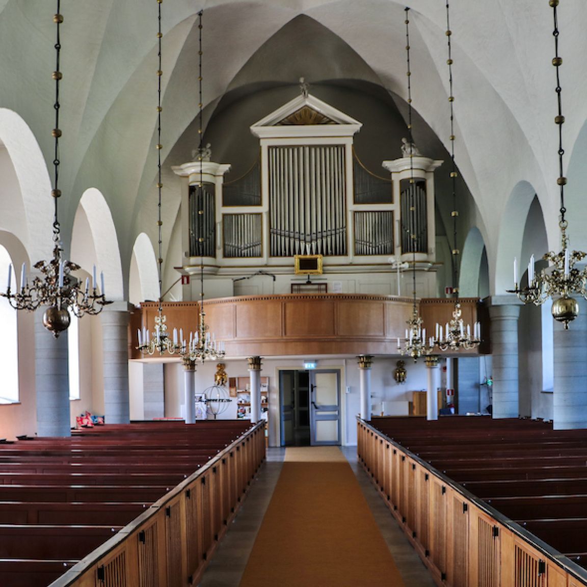 Visit vastmanland koping kyrka interior jpg
