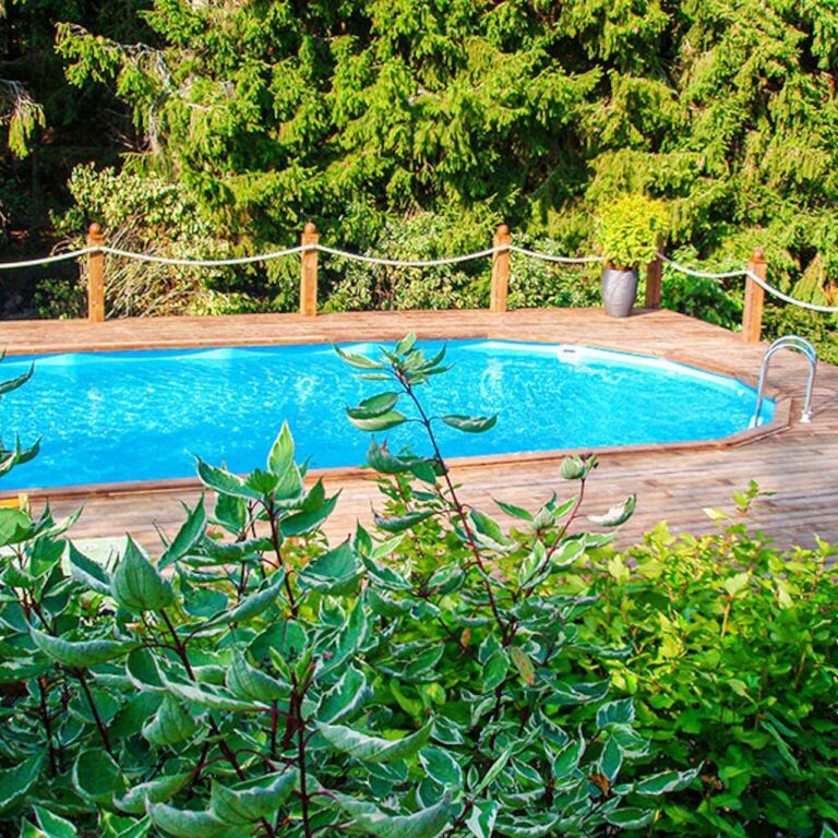 Poolbild från Rosenberg Gård