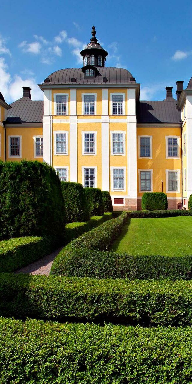 Sommarbild på Strömsholms slott