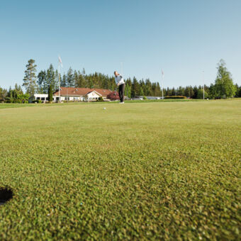 Bild på golfhål vid Surahammarsgolf klubb
