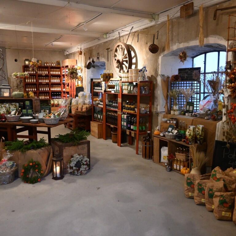 Visit vastmanland varpeby interior butik