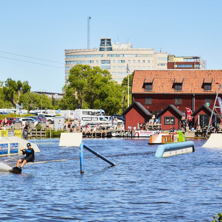 Coola upplevelser och unik action