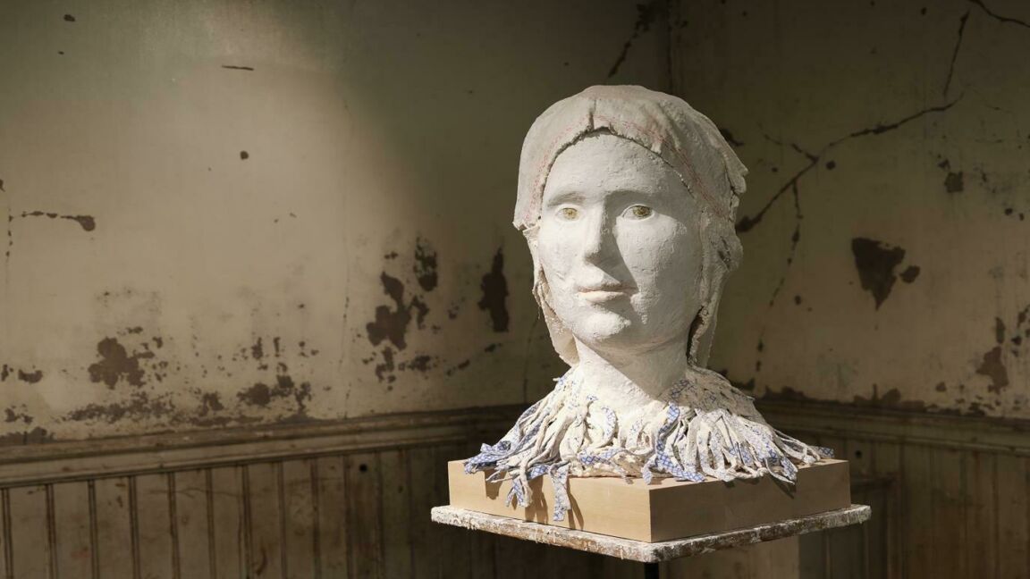 Karin Hall 2 stor april