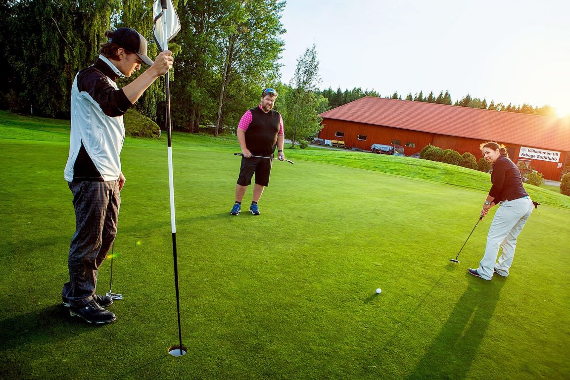 Visit vastmanland reportage arboga koping golfklubbar toppbild