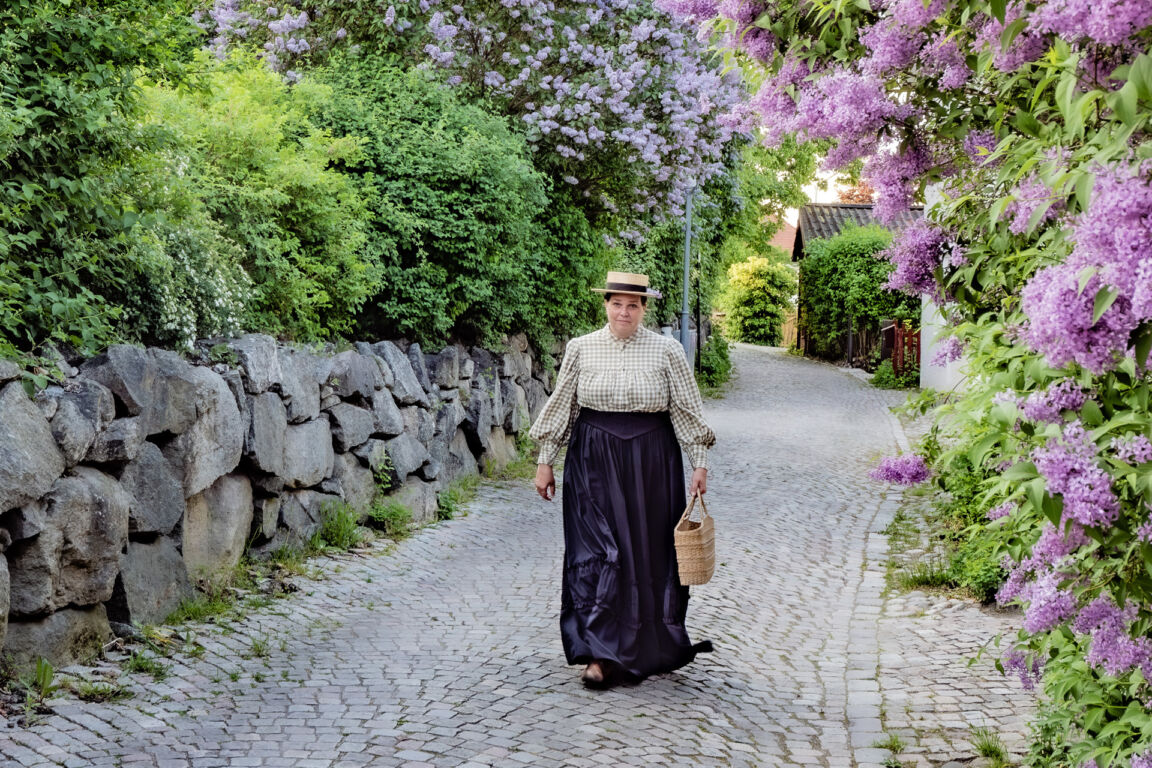 Visitvastmanland Delia stadsvandring blomsterprakt