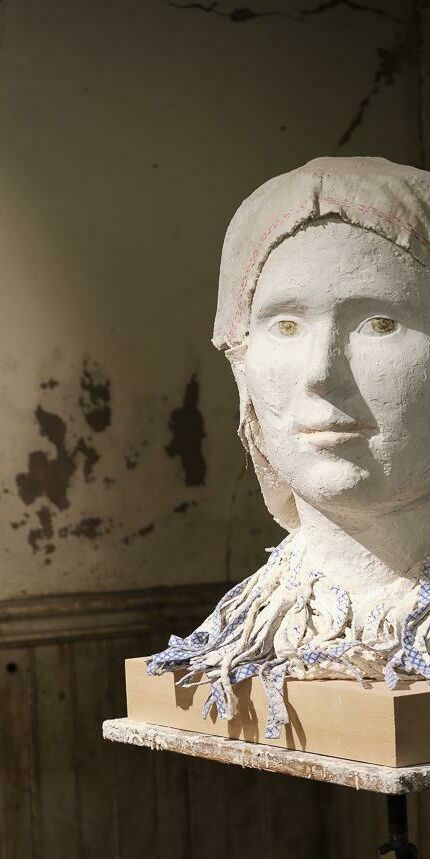 Karin Hall 2 stor april